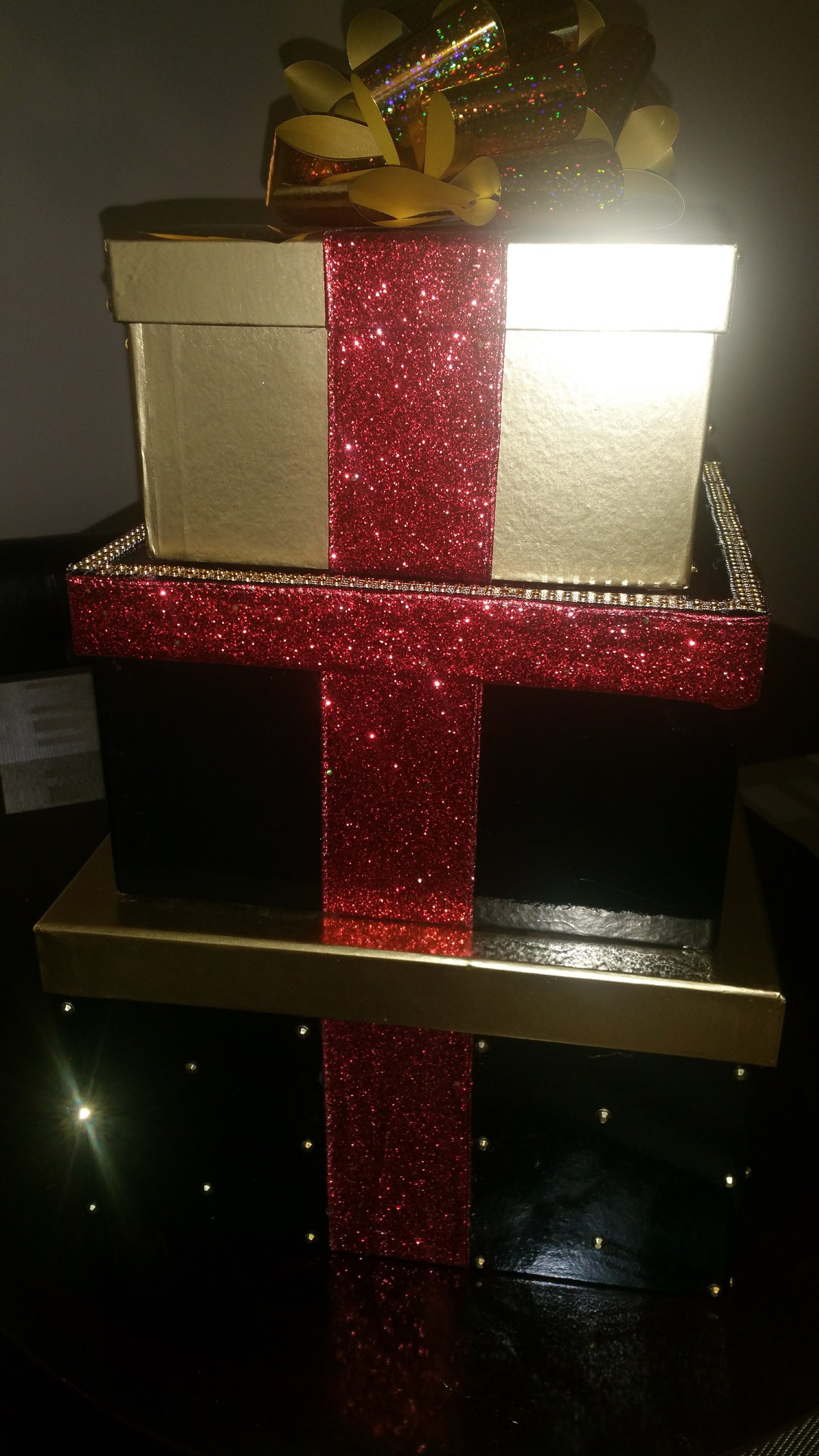 Money Cardbox Centerpiece - Gold Bling