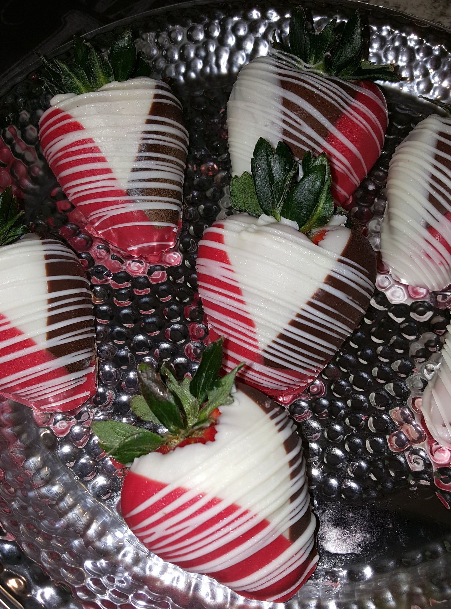 Strawberries - Chocolate Covered/Dipped (Tri-Color)