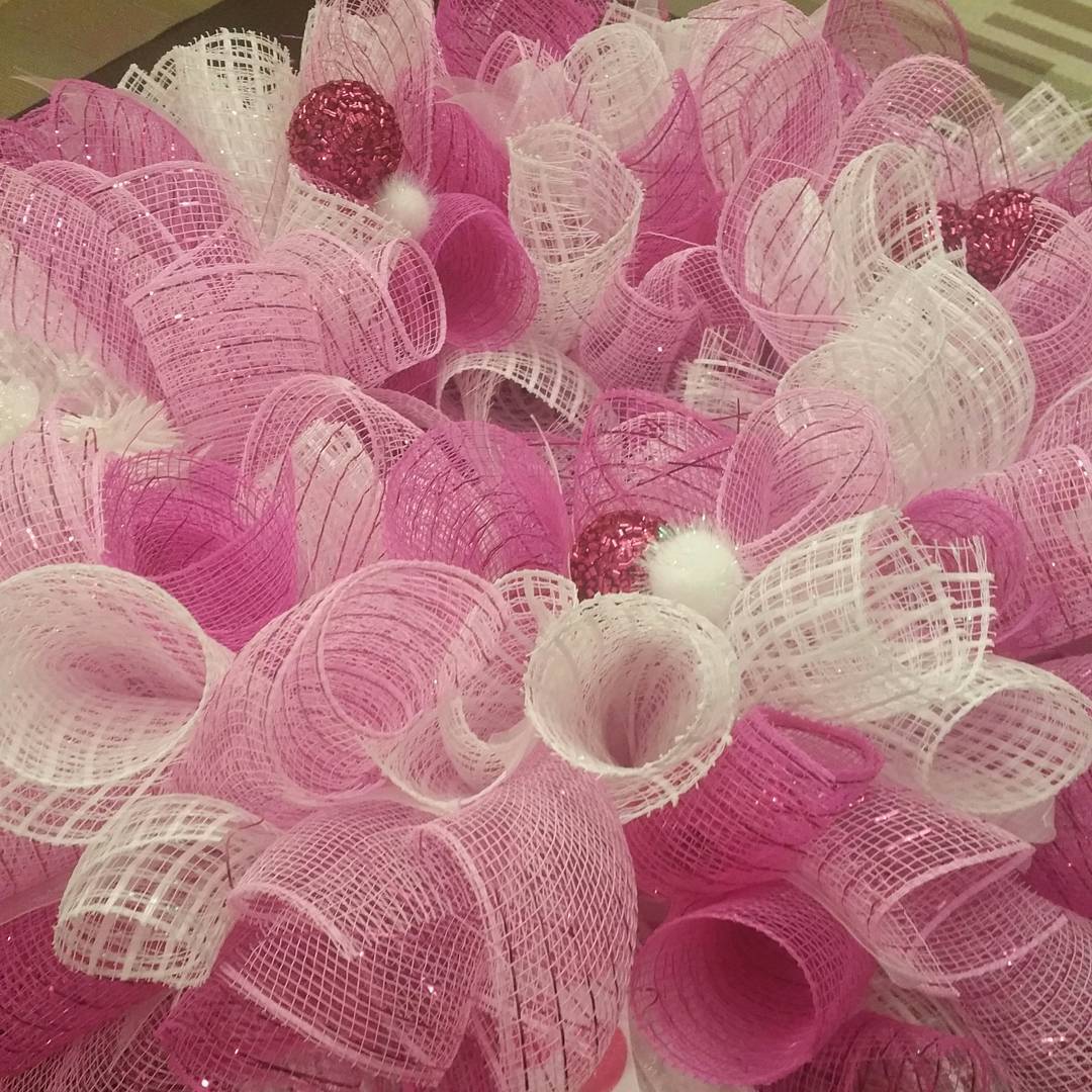 Deco Mesh Wreath Centerpiece
