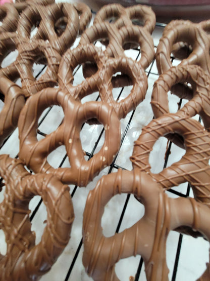 Pretzel - Chocolate Covered/Dipped (7pc)