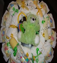 Load image into Gallery viewer, Diaper Cake Wreath - Neutral
